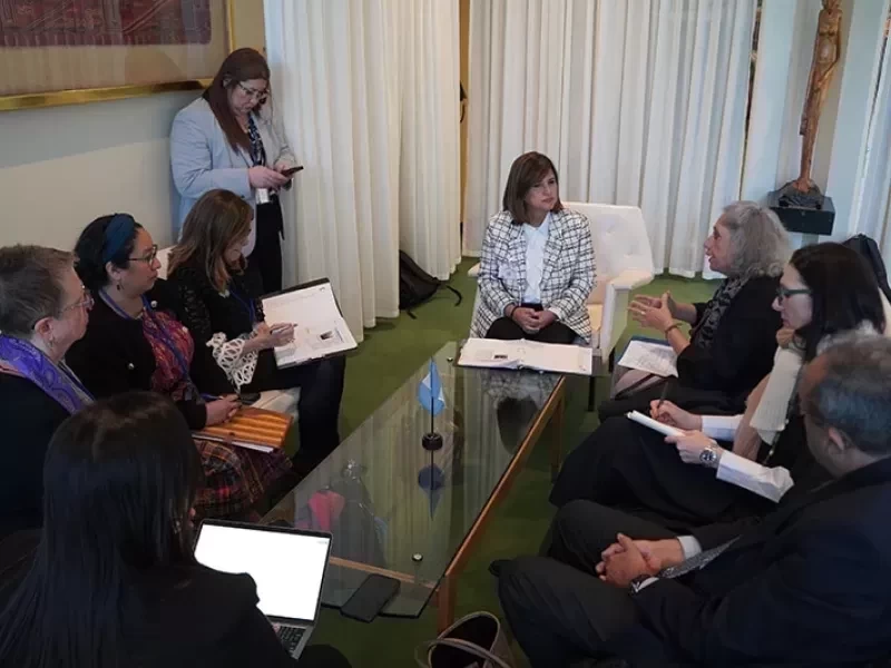 Vicepresidenta y directora ejecutiva de PNUMA se reúnen para concretar apoyo ambiental