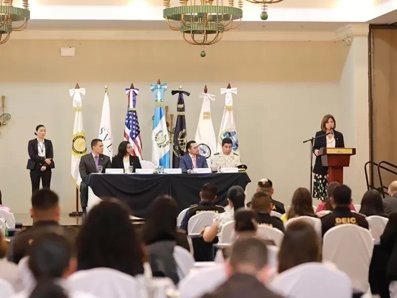 Karin Herrera hace un llamado a la empatía, compromiso y sensibilidad para abordar la trata de personas