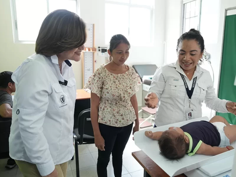 Ejecutivo inaugura nuevos puestos de salud en Ixcán, Quiché