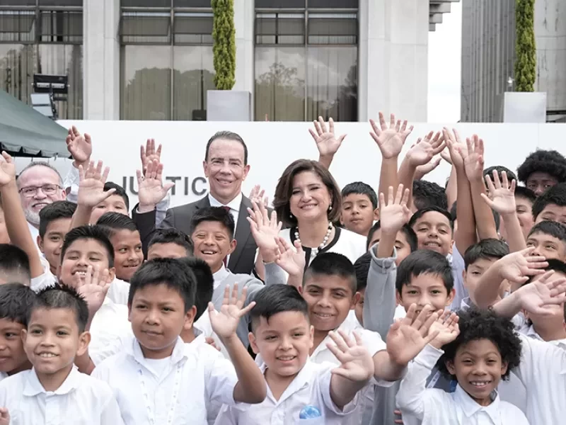 SENACYT y BANGUAT firman convenio para impulsar clubes de ciencia