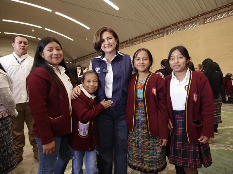 Vicepresidencia lanza oficialmente los Clubes de Ciencia en Quiché