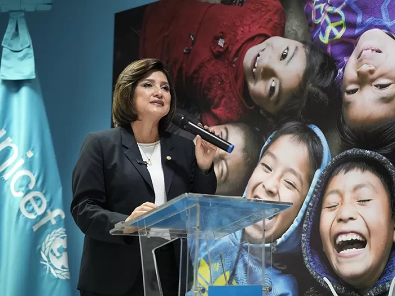 Vicepresidenta Karin Herrera es testigo de honor, en la firma de cooperación para fortalecer la atención y repuesta a la niñez migrante entre el Gobierno de Japón y UNICEF