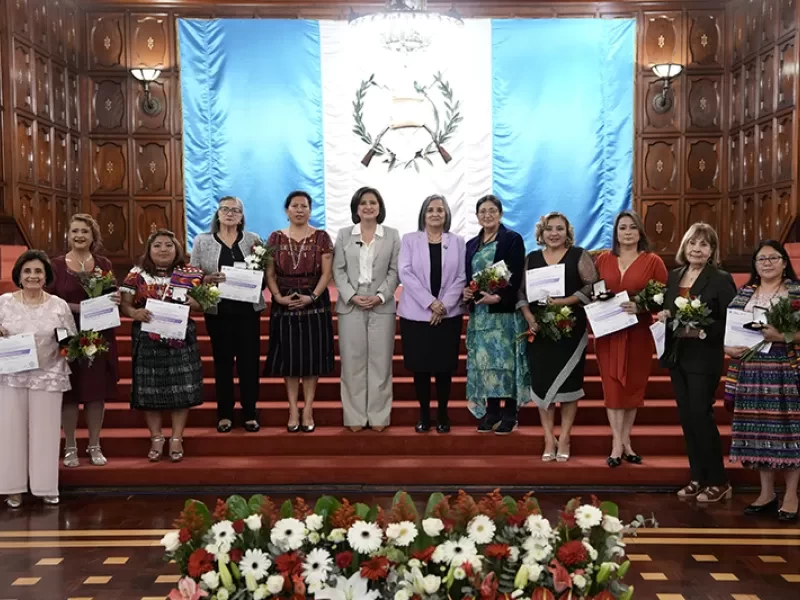 En el Día de la Mujer en las Américas vicepresidenta Karin Herrera