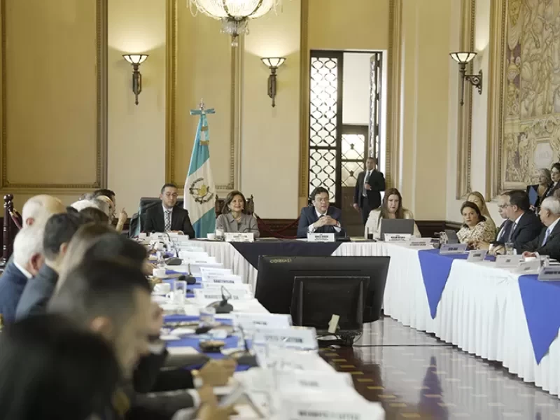 Vicepresidenta convocó al sector privado 