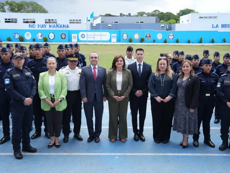 Presidenta en Funciones Karin Herrera impulsa la dignificación de los agentes de la PNC  