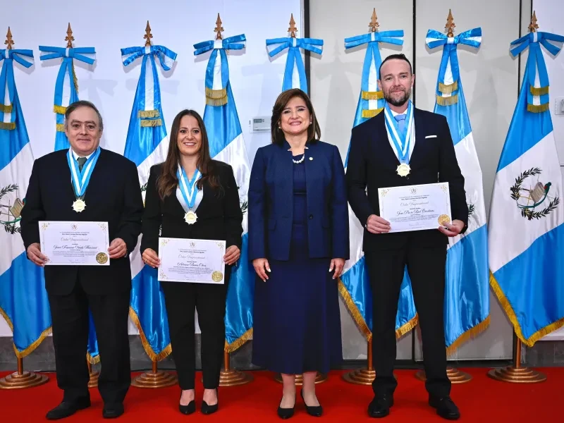 Atletas, son reconocidos con la Orden Vicepresidencial