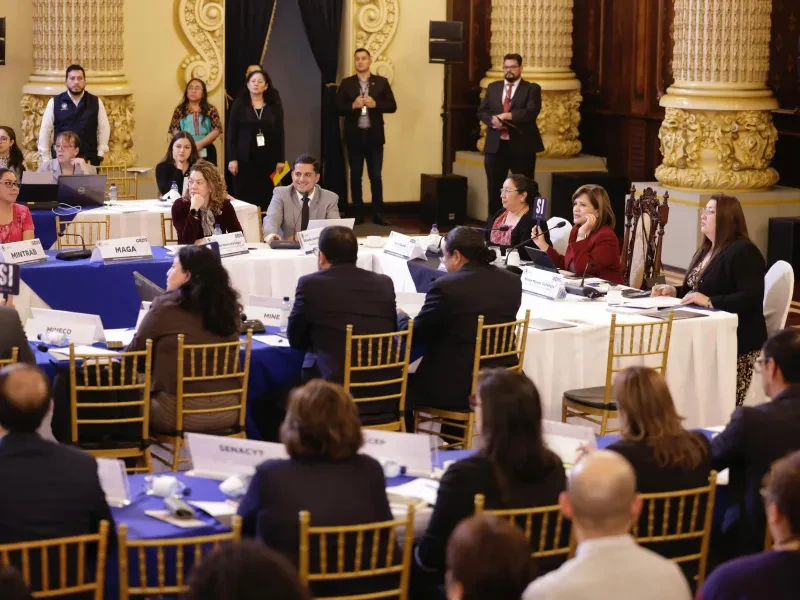 GEDS presenta plan de acción para proteger a la niñez y la juventud