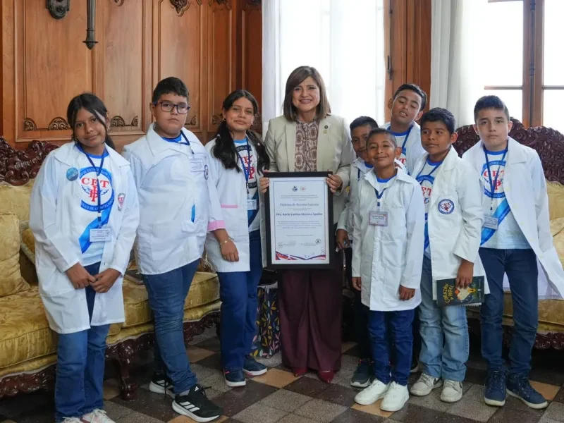 Pequeños científicos visitan el Palacio Nacional en el Día del Niño