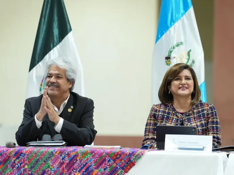 Vicepresidenta Karin Herrera protege la nutrición y el futuro de la niñez