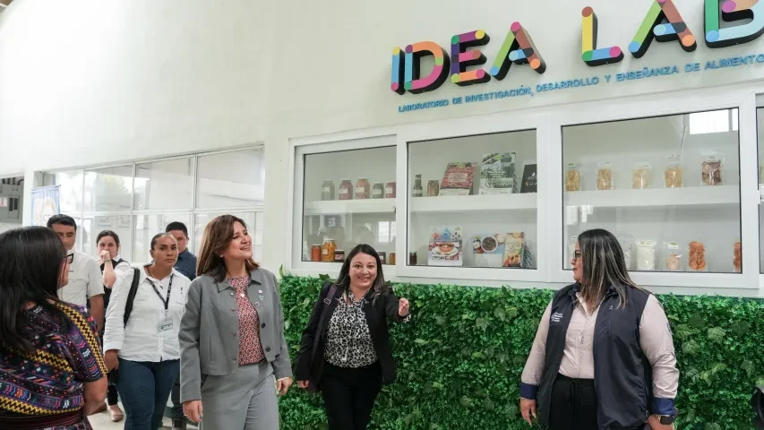 Vicepresidenta durante el recorrido