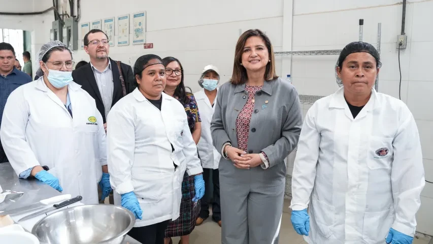 Vicepresidenta durante el recorrido