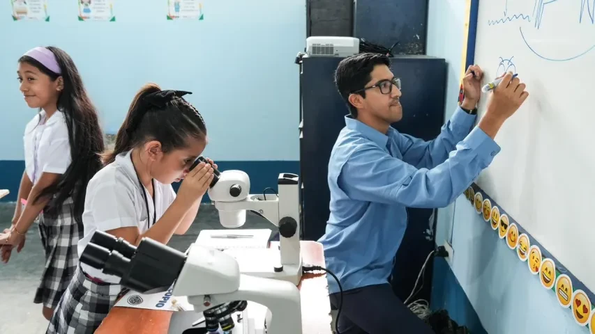 Clubes de Ciencias en Morales