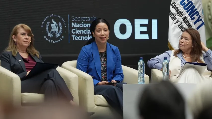 Diálogos sobre Inteligencia Artificial, Estrategia y Futuro