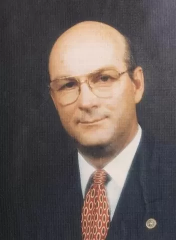DR.LUIS ALBERTO FLORES ASTURIAS