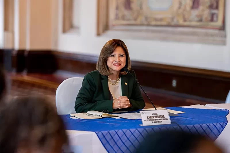 Colectivos garífunas se reúnen con vicepresidenta, Karin Herrera