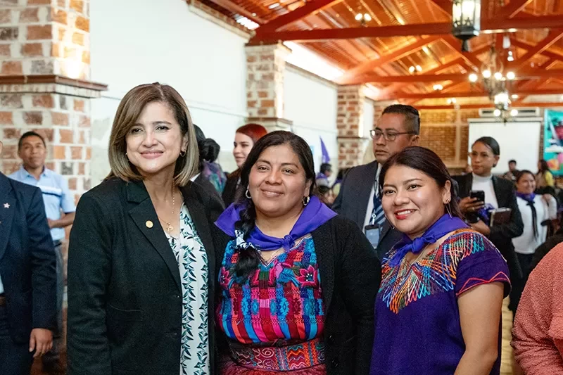 Vicemandataria se reúne con mujeres indígenas y campesinas del CCDA