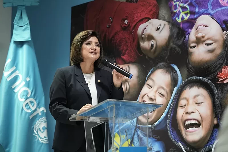 Vicepresidenta Karin Herrera es testigo de honor, en la firma de cooperación para fortalecer la atención y repuesta a la niñez migrante entre el Gobierno de Japón y UNICEF