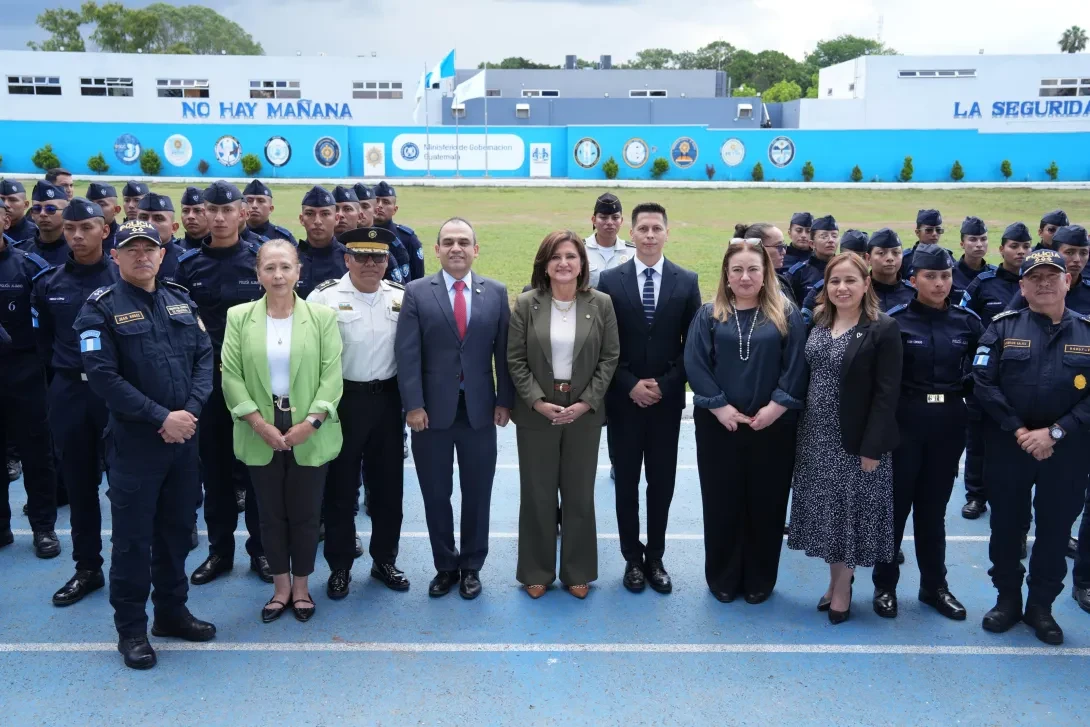 Presidenta en Funciones Karin Herrera impulsa la dignificación de los agentes de la PNC