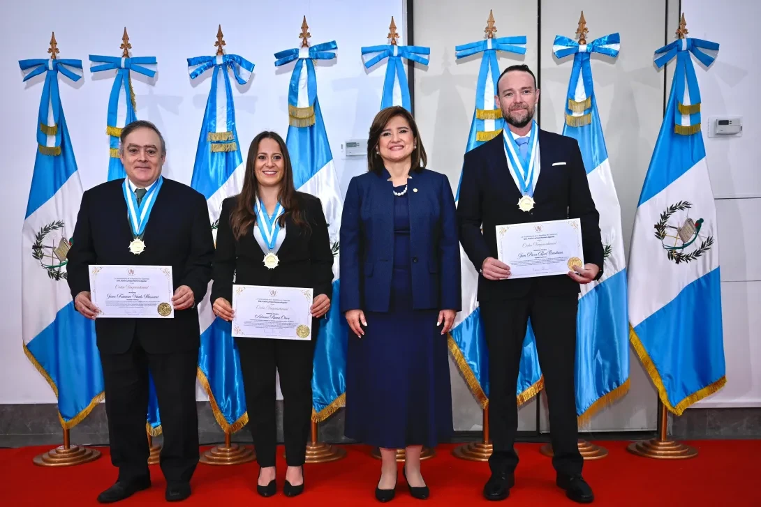 Atletas, son reconocidos con la Orden Vicepresidencial