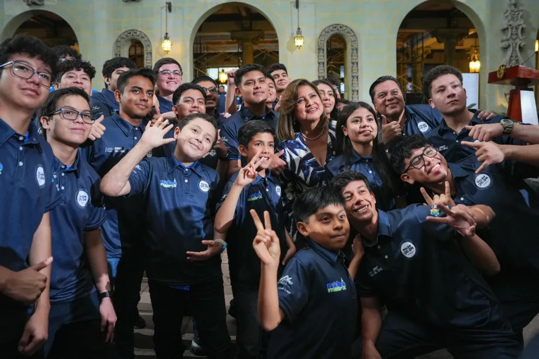 25 héroes de la Matemática y Robótica representarán a Guatemala a nivel internacional