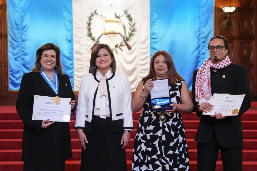 Mujeres que Marcan el Rumbo: