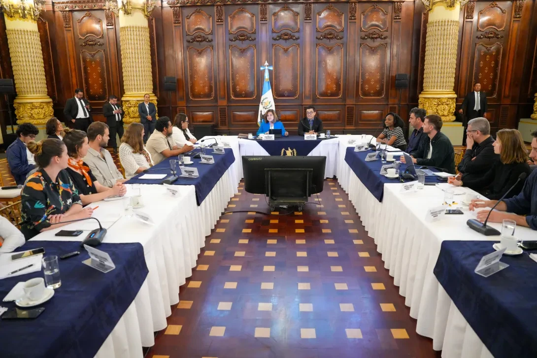 Vicepresidenta de la República, Dra. Karin Herrera en la apertura de misión de la Maestría Especializada de AgroParisTech