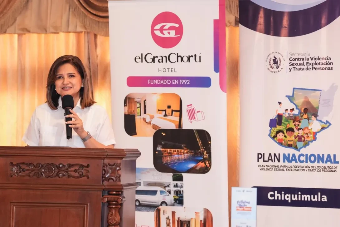 firma del Distintivo del Código de Conducta para la Prevención y Protección de Niños, Niñas y Adolescentes contra la Explotación Sexual en el Turismo,